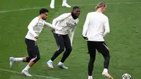 Bertandang ke markas Aston Villa, PSG datang dengan modal ketenangan serta keunggulan di leg pertama. (FRANCK FIFE/AFP)
