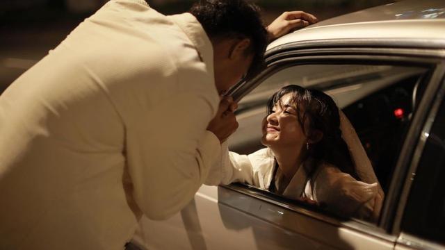 Punya Selera Sama, Ini 6 Potret Prewedding Adinda Azani dan Armand Zachary