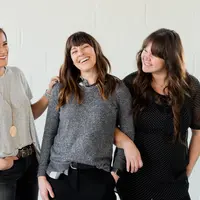 Feminisme merupakan suatu ideologi yang memberdayakan perempuan. (Foto: Unsplash/Adam Winger)