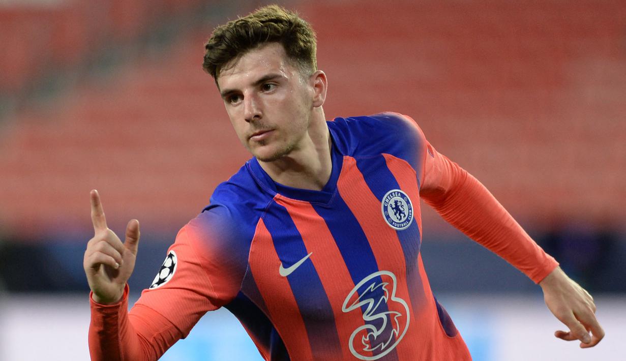 Mason Mount merupakan pemain asal Inggris yang memiliki nilai banderol sebesar 75 juta euro. Pemain Chelsea tersebut tercatat mengalami kenaikan harga sebesar 45 juta euro, dari yang sebelumnya 30 juta euro di awal tahun 2021. (Foto: AFP/Cristina Quicler)