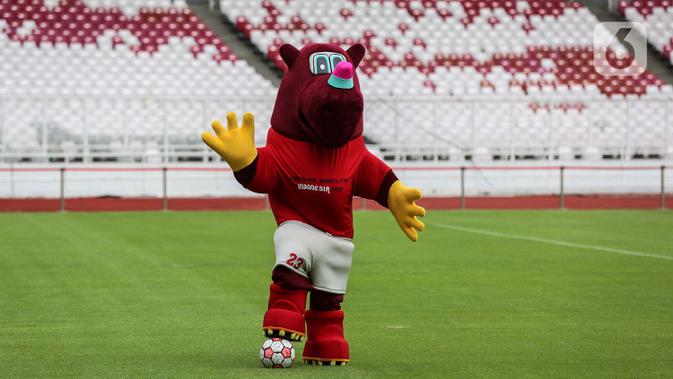 Maskot Piala Dunia U-20 2023 Indonesia saat diluncurkan di Stadion Utama Gelora Bung Karno, Jakarta, Kamis (9/2/2022). Federasi Sepak Bola Internasional (FIFA) secara resmi membatalkan pelaksanaan Piala Dunia U-20 2023 di Indonesia. (Liputan6.com/Johan Tallo)