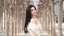 Menikmati serunya musim dingin di Amerika Serikat, Maria Vania pun abadikan momen saat jalan-jalan di San Francisco. Tempat ini menjadi destinasi seru wisatanya yang pertama saat berada di negeri Paman Sam. Tampil stylish dengan busana berwarna krem, gayanya pun 
 tampil memesona. (Liputan6.com/IG/@maria_vaniaa)