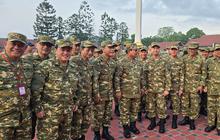 Potret Gagah Raffi Ahmad Berseragam Komcad Diapit Prabowo dan Gibran Ikut Ospek Menteri di Magelang