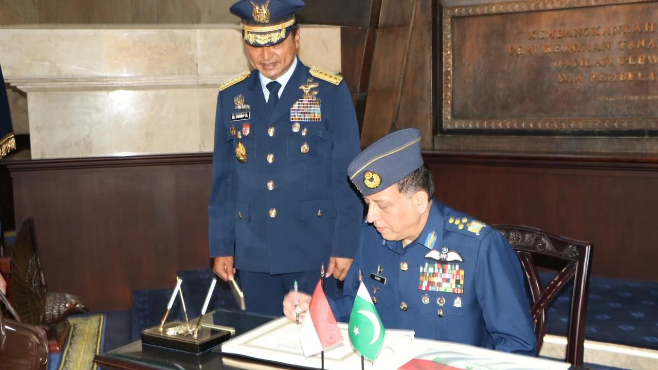 FOTO: Kasau Sambut Kunjungan Kepala Angkatan Udara Pakistan