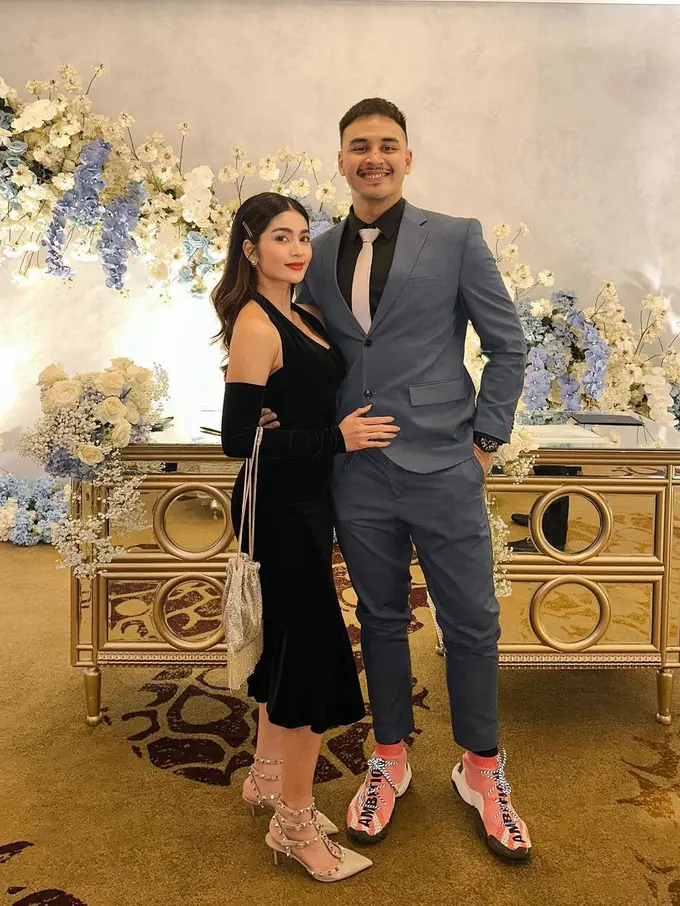 6 Potret Marco Ivanos Sepupu Raisa Lamar Artis FVT Debi Sagita, Romantis di Jepang