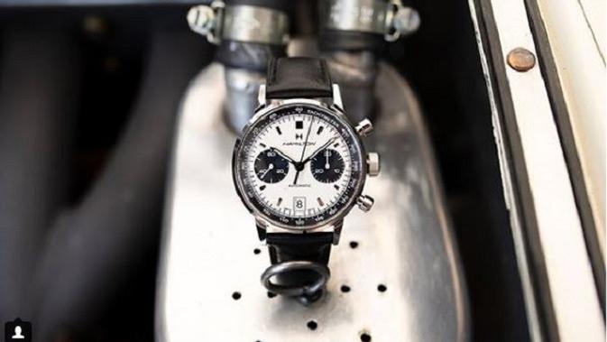 Jam Hamilton Intra-Matic Auto Chrono yang dijual di butik jam milik Irwan Mussry. (dok. Instagram @intimestore/https://www.instagram.com/p/BpRYFxhFsG4/?taken-by=intimestore/Dinny Mutiah)