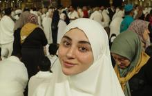Perjalanan Ibadah, Potret Margin Wieheerm Tetap Bahagia Jalani Umrah Meski Tanpa Ali Syakieb