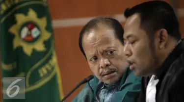 Terdakwa mantan anggota DPR Sutan Bhatoegana menjalani sidang lanjutan di Pengadilan Tipikor, Jakarta, Rabu (10/6/2015). Sutan terlibat atas dugaan dalam kasus suap pembahasan APBN-P 2013 di Kementerian ESDM. (Liputan6.com/Helmi Afandi) 