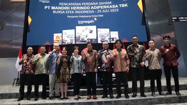 Pencatatan perdana saham PT Mandiri Herindo Adiperkasa Tbk (MAHA), Selasa, 25 Juli 2023. (Foto: BEI)