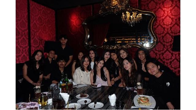 6 Potret Pesta Ultah Harleyava Princy ke-18, Rayakan Bareng Keluarga dan Sahabat