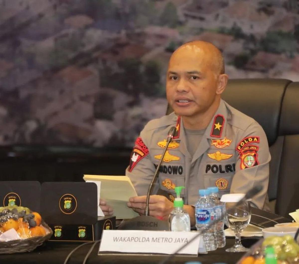 Sebelumnya, Jenderal Bintang 2 Polri ini menjabat sebagai Kepolisian Daerah Metropolitan Jakarta Raya. Hendro merupakan lulusan Akademi Kepolisian tahun 1991 dan berpengalaman di bidang reserse. <br>