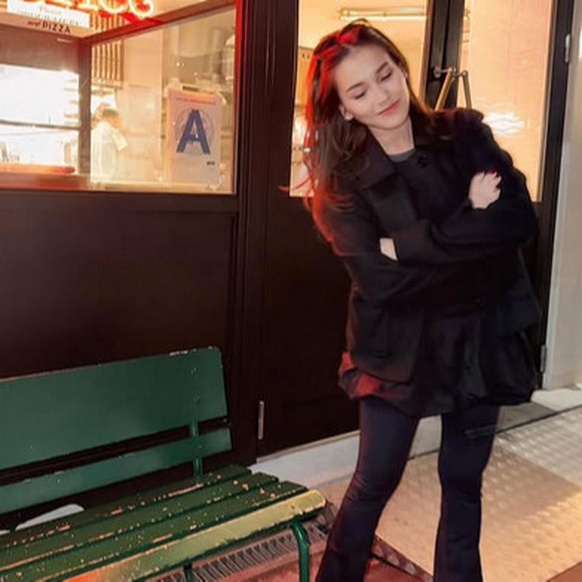 Potret Cantik Ayu Ting Ting Nikmati Pizza di Osaka, Tempat yang Pernah Dikunjungi Jennie Blackpink