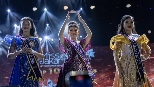 Pemenang utama Miss Jakarta Fair 2025 mendapatkan penghargaan bergengsi beserta sejumlah hadiah 2