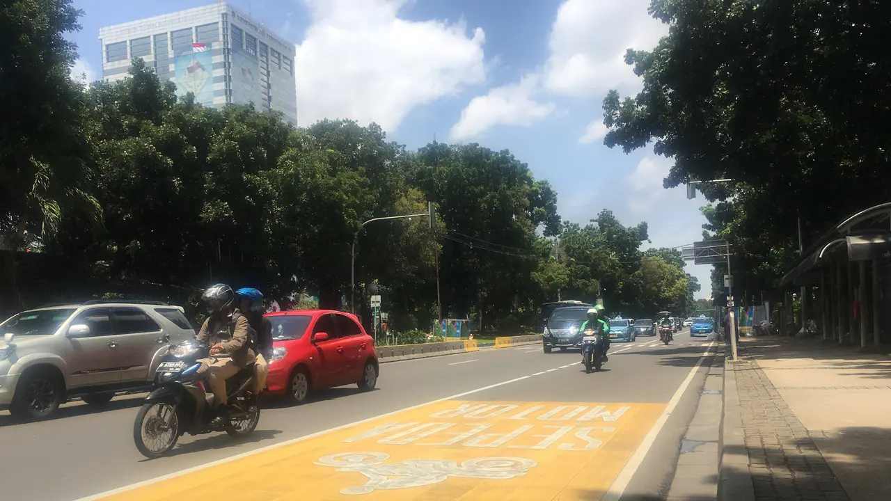Kondisi setelah larangan motor dicabut di Jl MH Thamrin, Jakarta Pusat
