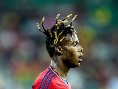 Pemain Spanyol, Nico Williams, saat melawan Kosta Rika pada laga Piala Dunia 2022 di Stadion Al Thumama, Doha, Rabu (23/11/2022). (AP/Francisco Seco)