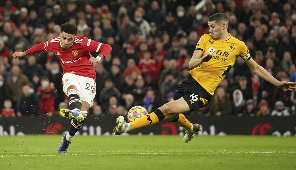 Jadon Sancho. Sayap kiri Inggris yang didatangkan Manchester United awal musim ini dari Borussia Dortmund total telah tampil 22 laga di semua ajang dengan mencetak 1 gol. Awal tahun 2022 ini ia mendapat gaji sebesar 350 ribu pound per pekan setara dengan Rp6,9 miliar. (AP/Dave Thompson)