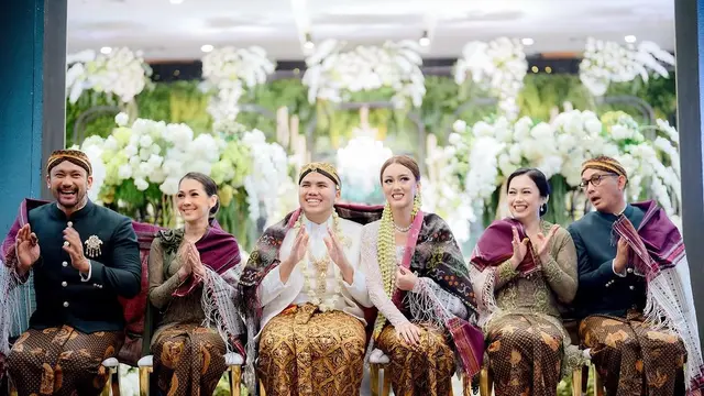 6  Potret Mieke Amalia dan Anggi Kadiman Mantan Istri Tora Sudiro di Akad Nikah Nabila Sudiro, Kompak Kenakan Kebaya Hijau