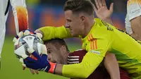 KIper Barcelona Marc Andre Ter Stegen dikhawatirkan mengalami cedera parah (AP)