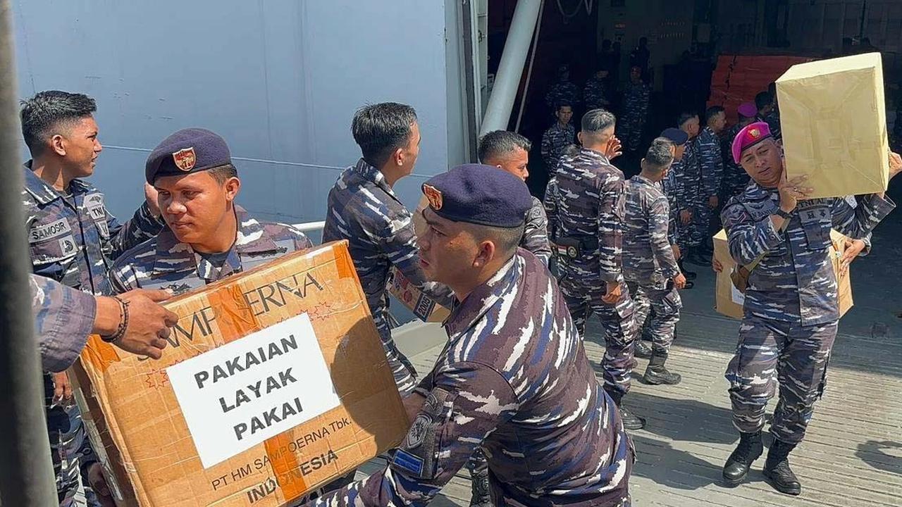 FOTO: TNI AL Tingkatkan Distribusi Bantuan Kemanusiaan di Sumatera