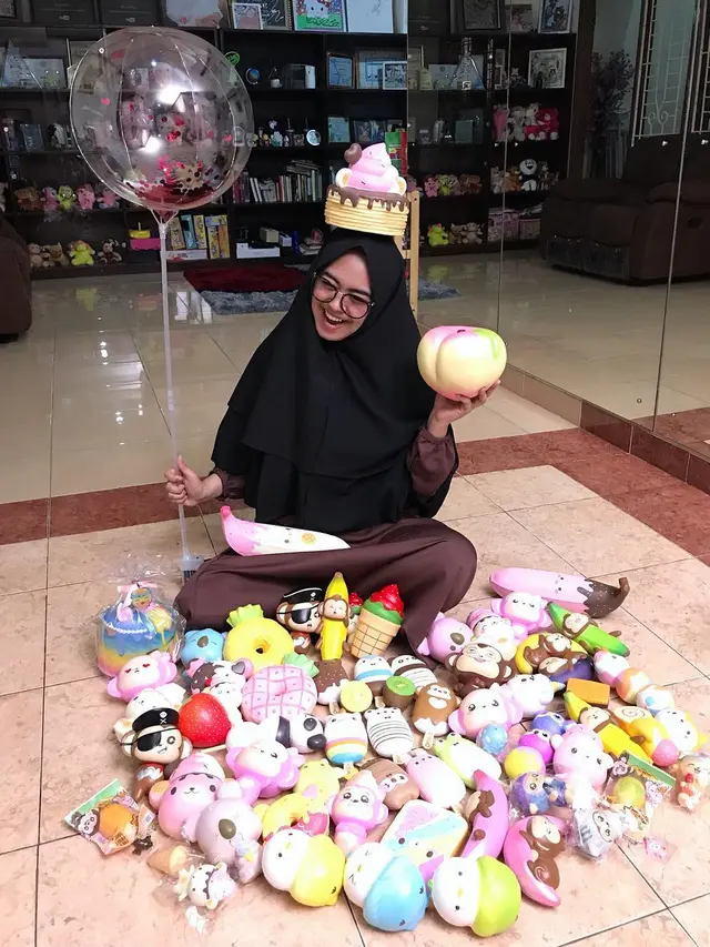 Potret Koleksi Squishy Ria Ricis (sumber: instagram/riaricis1795)