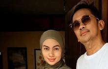 Potret Ariel Tatum Berhijab saat Syuting Bareng Hanung Bramantyo, Cantik Natural Meski Minim Makeup