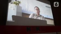 Terdakwa Tubagus Chaeri Wardana alias Wawan mendengarkan Jaksa Penutut Umum (JPU) membacakan tuntutan dalam sidang online di Gedung KPK, Jakarta, Senin (29/6/2020). Wawan terjerat tindak pidana pencucian uang (TPPU) dalam kasus sejumlah korupsi. (merdeka.com/Dwi Narwoko)