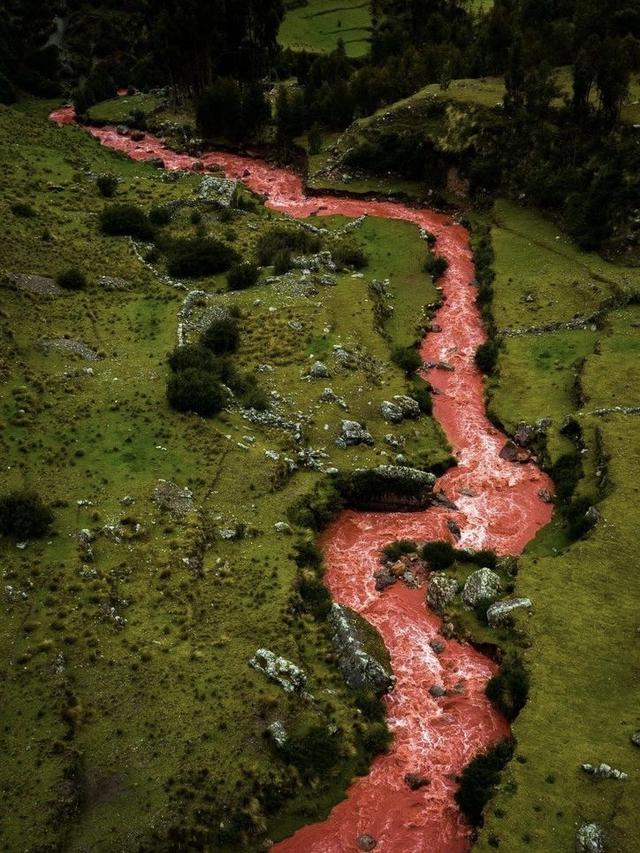 Sungai Merah Peru
