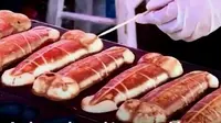 Roti berbentuk penis ramai diserbu pengunjung di Taiwan. (Foto: Youtube Sivam Kedia)