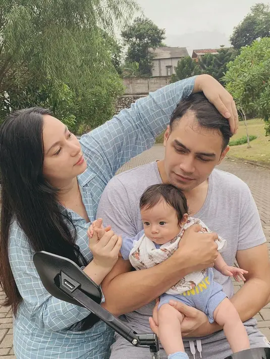 Asmirandah dan Jonas Rivanno (Instagram/asmirandah89)