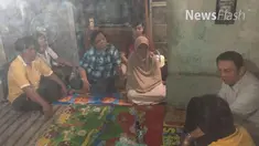 Calon gubernur petahana DKI Jakarta Basuki Tjahaja Purnama alias Ahok mendatangi rumah Nenek Hindun. Nenek Hindun adalah warga Jakarta yang jenazahnya ditelantarkan warga lantaran mencoblos Ahok-Djarot di Pilkada DKI Jakarta putaran pertama. 
