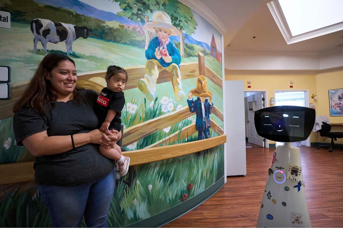 FOTO: Robin, Robot 'Gadis Kecil' yang Temani Pasien Anak di Rumah Sakit