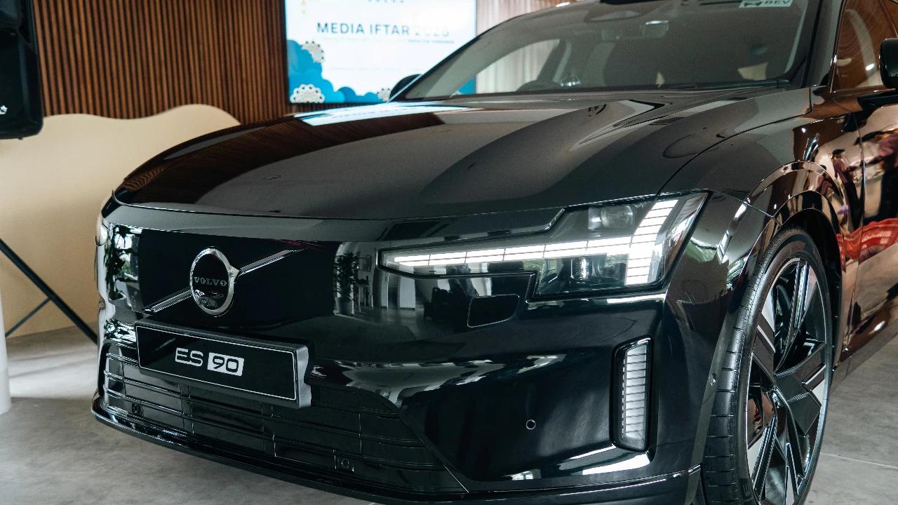 Volvo Luncurkan ES90 di Indonesia, Sedan Listrik Flagship dengan Jarak Tempuh 661 Km