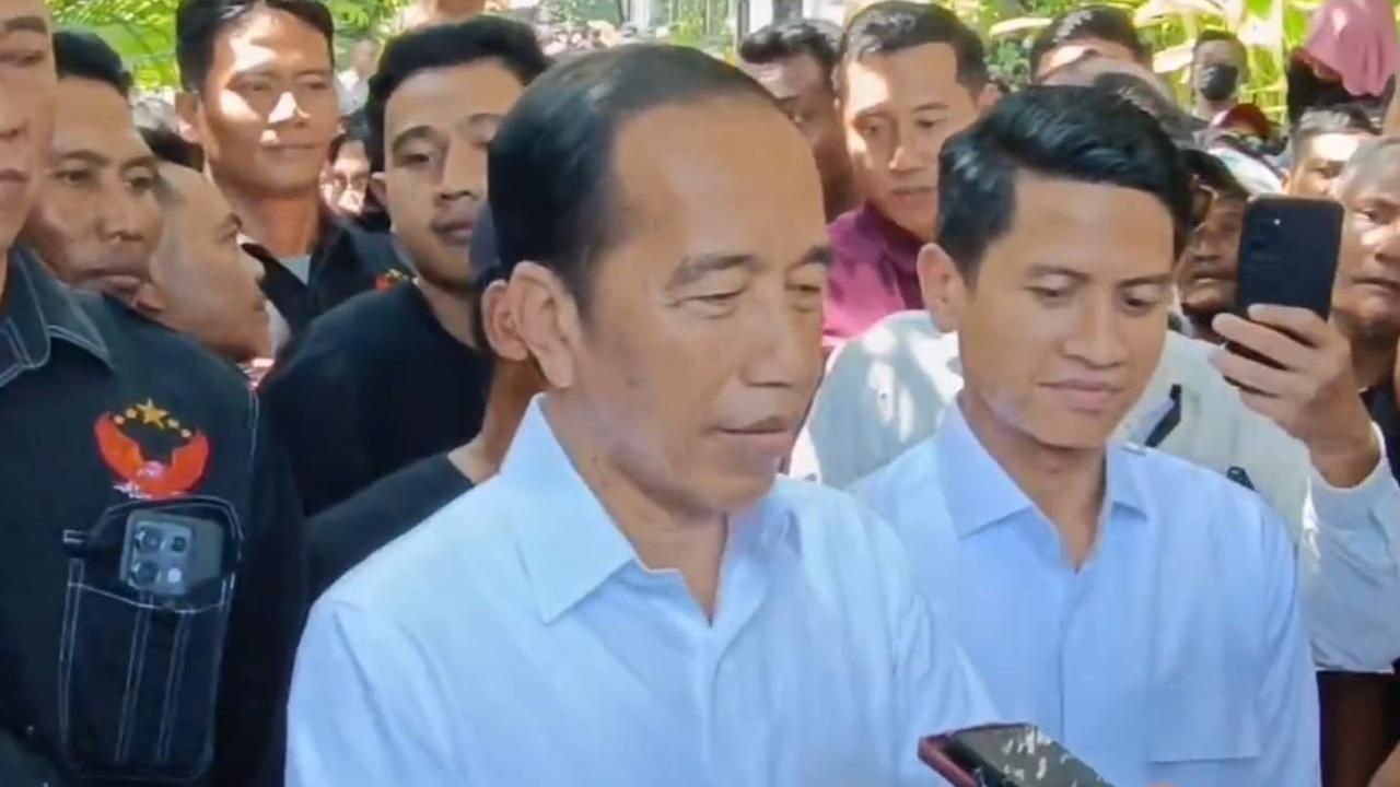 Jokowi Pamerkan Ijazah SD hingga Kuliah di UGM: SMA, Saya Juara Umum