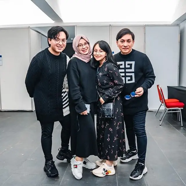 7 Potret Nadhira Tyara, Putri Yovie Widianto yang Warisi Bakat Sang Ayah