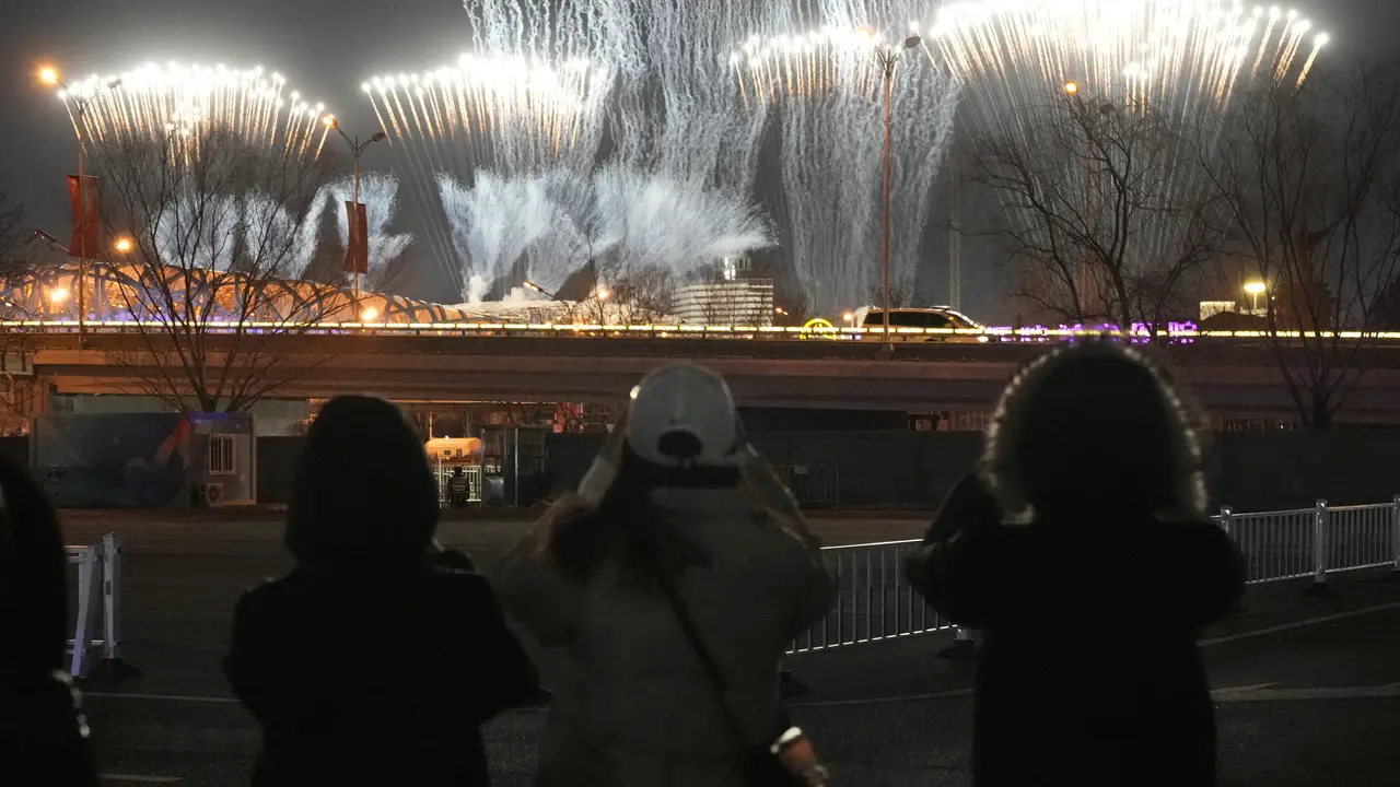 Meriahnya Pesta Kembang Api Penutupan Olimpiade Musim Dingin 2022
