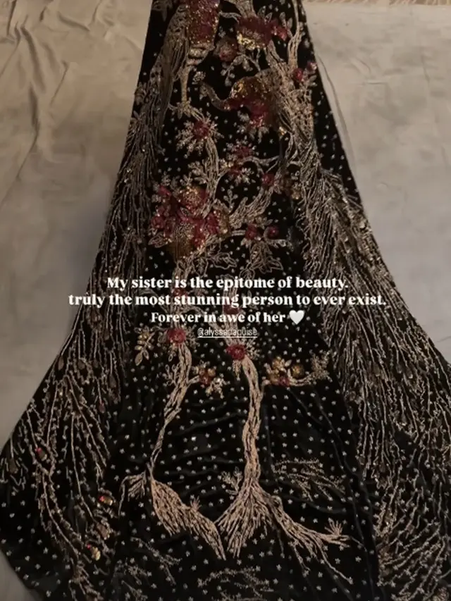 Detail Kebaya Beludru Alyssa Bak Putri Solo