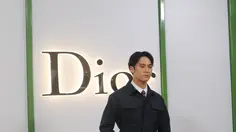Mingyu SEVENTEEN Tampil Semi Formal Serba Dior, Pancarkan Pesona Boyfriend Material di Plaza Senayan