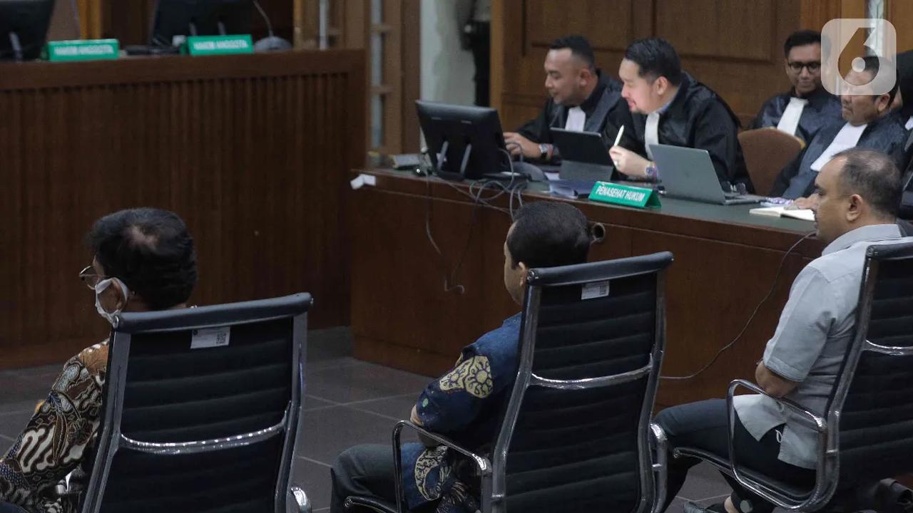 Jaksa menyebut jika perilaku terdakwa yang bersama-sama dengan terdakwa lain menjadi hal yang memberatkan hukuman.<br>