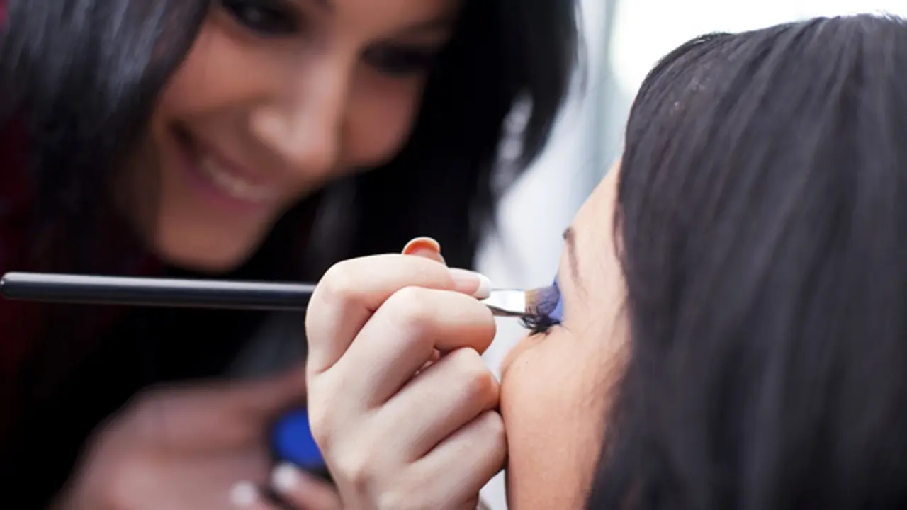 5 Makeup Artis Ini Wajib Kamu Follow di Instagram
