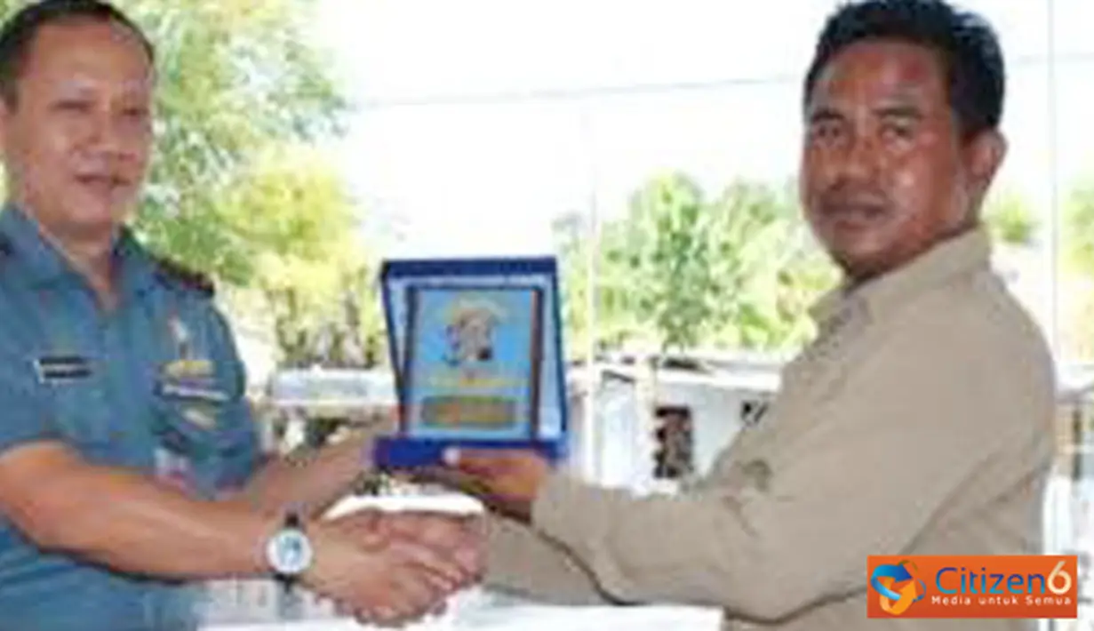 Citizen6, Probolinggo: Kegiatan yang melibatkan masyarakat Pulau Gili, Ketapang, Probolinggo secara nyata berlangsung selama empat hari sejak  1 September 2012 dan dipimpin oleh Wadan STTAL Letkol Laut (P) R. Bambang Ispribandono. (Pengirim: Penkobangdika