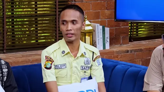 Khoirul Anam, Satpam BRI yang Lulus S2 dan Terbitkan Jurnal Internasional (Foto: YouTube Bank BRI)