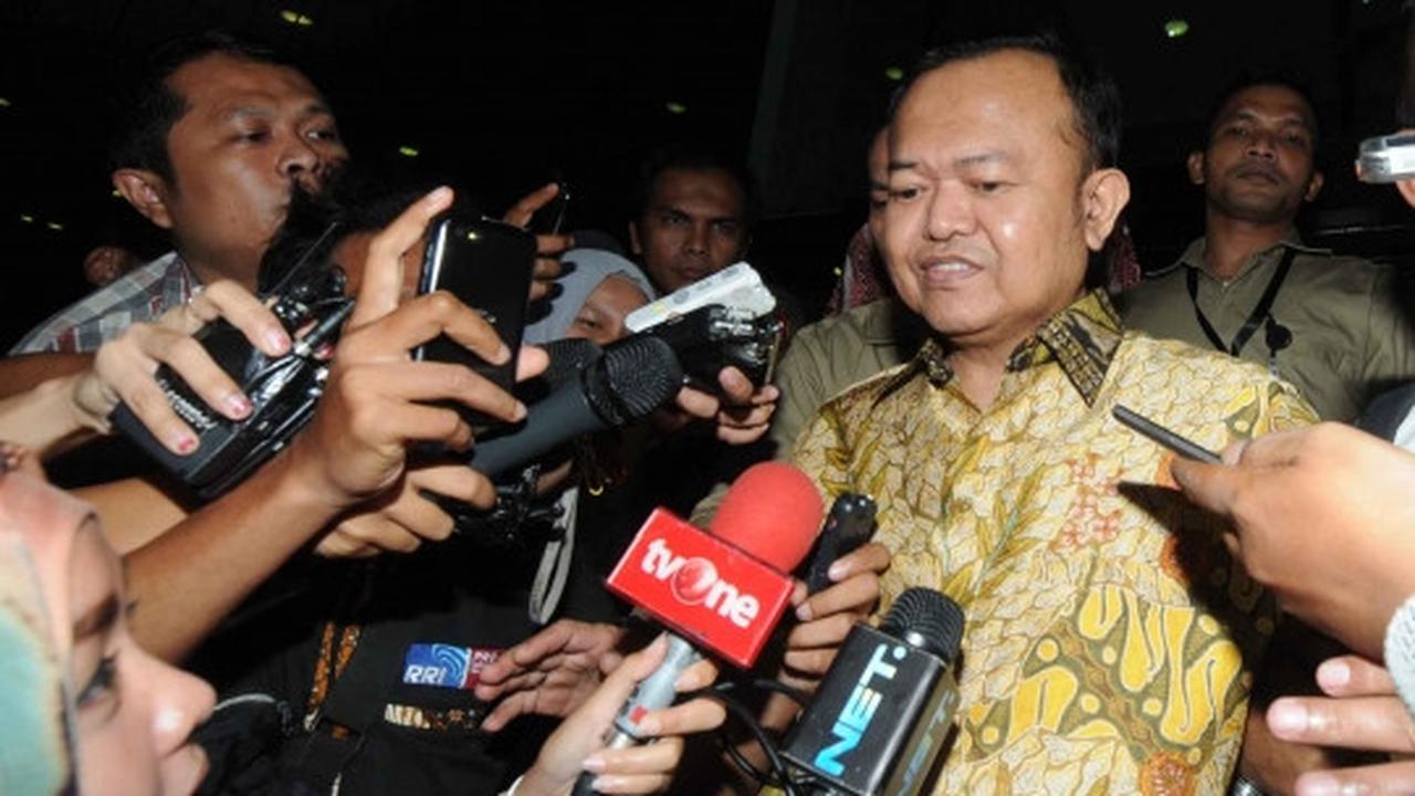 Begini ekspresi tersangka Rio Capella usai diperiksa 12 jam di KPK