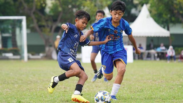 Semarak Meet The World With SKF Road to Gothia Cup 2025 di Surabaya dan Solo.
