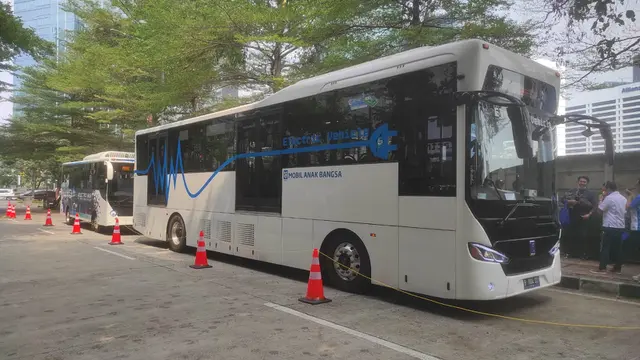 Bus listrik MAB (Arief A/Liputan6.com)