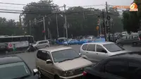 Banjir 60 Cm di Jalan Gunung Sahari, Lalu Lintas Tak Bergerak
