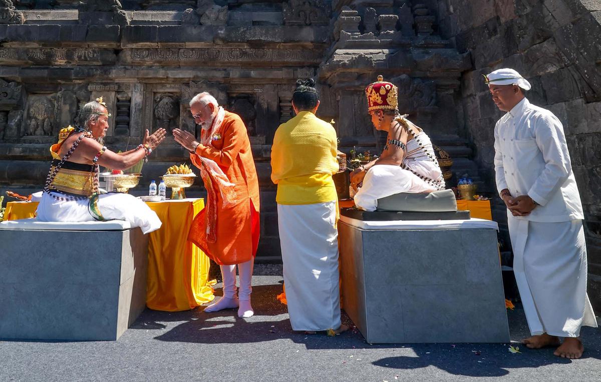 Presiden Prabowo dan PM Modi Luncurkan Restorasi Prambanan