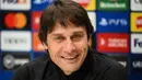 Melalui laman resmi mereka, Napoli mengumumkan bahwa Conte telah sah diangkat menjadi manajer baru mereka. (Daniel LEAL / AFP)