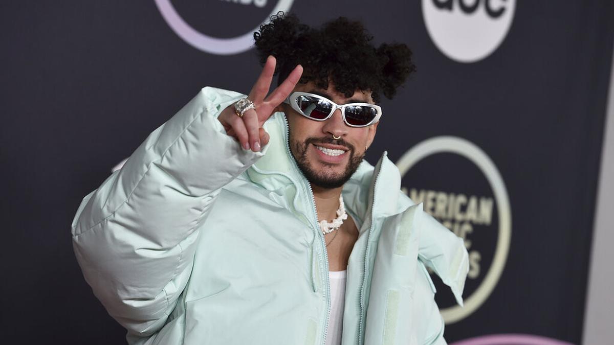 Bad Bunny Resmi Jadi Penampil Utama Panggung Super Bowl Halftime Show 2026