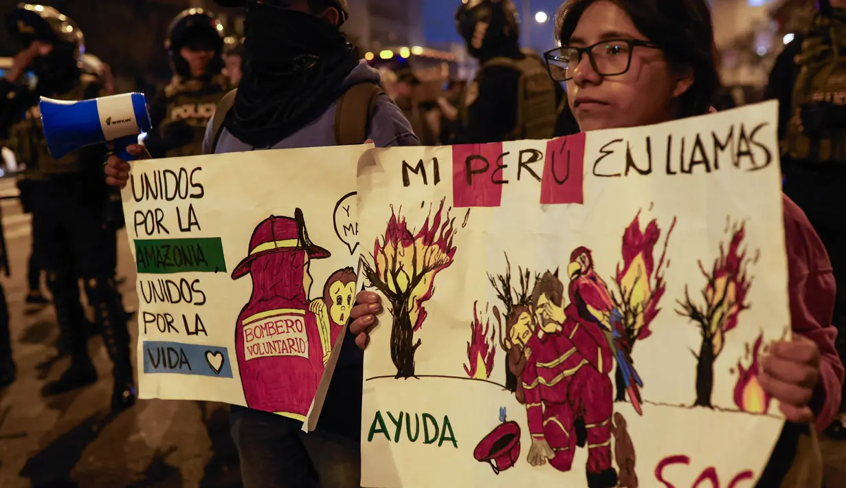Institut Pertahanan Sipil Nasional Peru melaporkan bahwa sejak Juli 2024, ada 34 kebakaran hutan yang menewaskan 16 orang serta melukai 140 orang. (Juan Carlos CISNEROS/AFP)