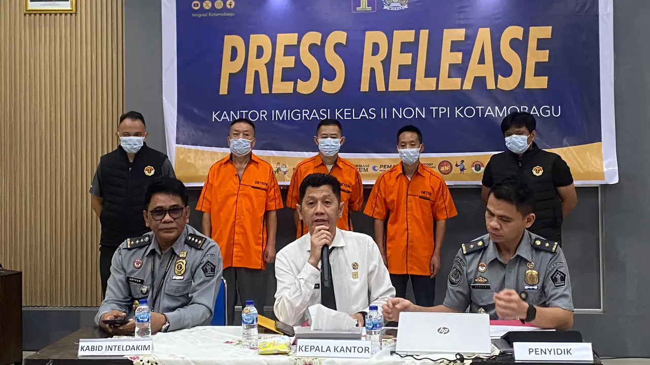 Kantor Imigrasi (Kanim) Kelas II Non TPI Kotamobagu melakukan penyidikan terhadap tiga WNA asal Cina yang diduga terlibat penyalahgunaan izin tinggal di wilayah Indonesia.